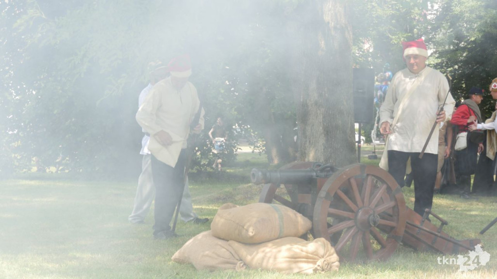Rekonstrukcje historyczne podczas Kuźnic Koneckich [wideo, zdjęcia]