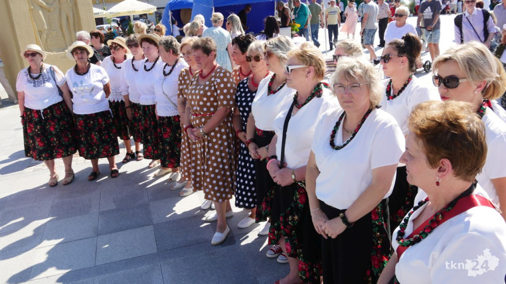 Przybyszowy triumfują w Przeglądzie Kół Gospodyń Wiejskich w Końskich [wideo, zdjęcia]