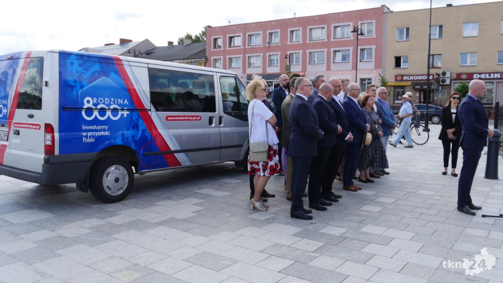 Promowali program 800+ na rynku w Końskich [wideo, zdjęcia]