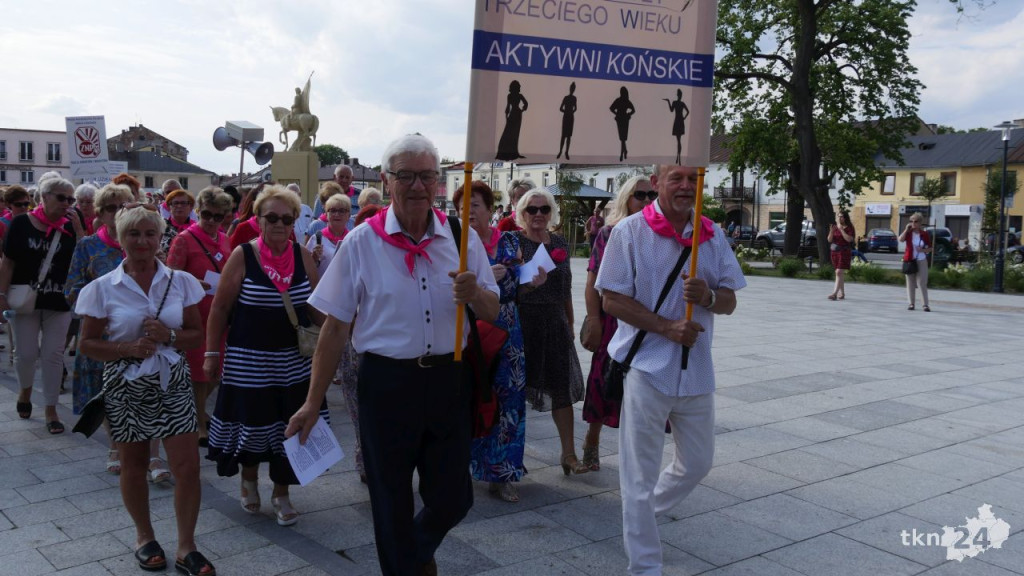 Piękne święto seniorów w Końskich [wideo, zdjęcia]