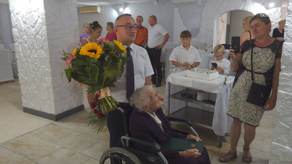 Pani Józefa z Pardołowa ma już sto lat! [wideo, zdjęcia]