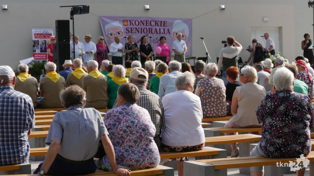 Piękne święto seniorów w Końskich [wideo, zdjęcia]