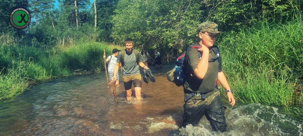 Survivalowe zajęcia w Niebie. W ramach Aktywnych Wakacji [wideo, zdjęcia]