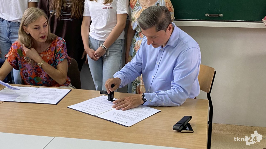Większe możliwości rozwoju dla uczniów II LO w Końskich [wideo, zdjęcia]