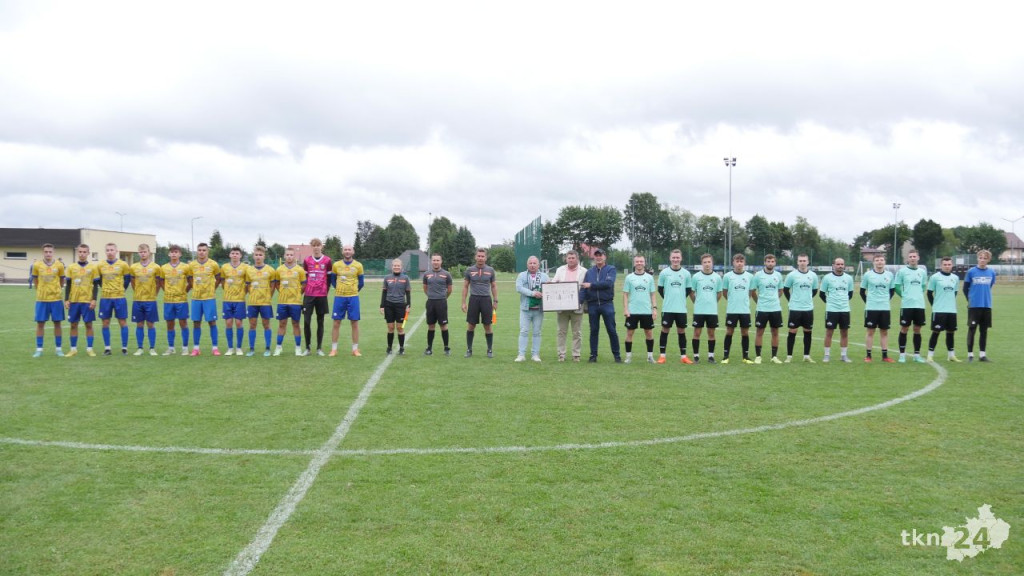 Mecz Neptun Końskie - Partyzant Radoszyce na stadionie OSiR