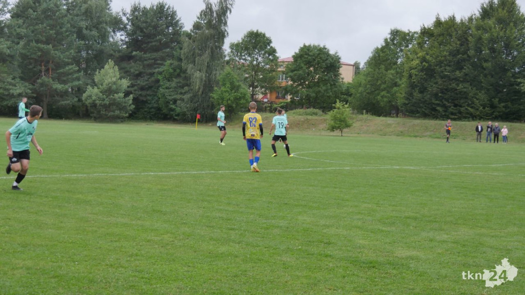 Mecz Neptun Końskie - Partyzant Radoszyce na stadionie OSiR