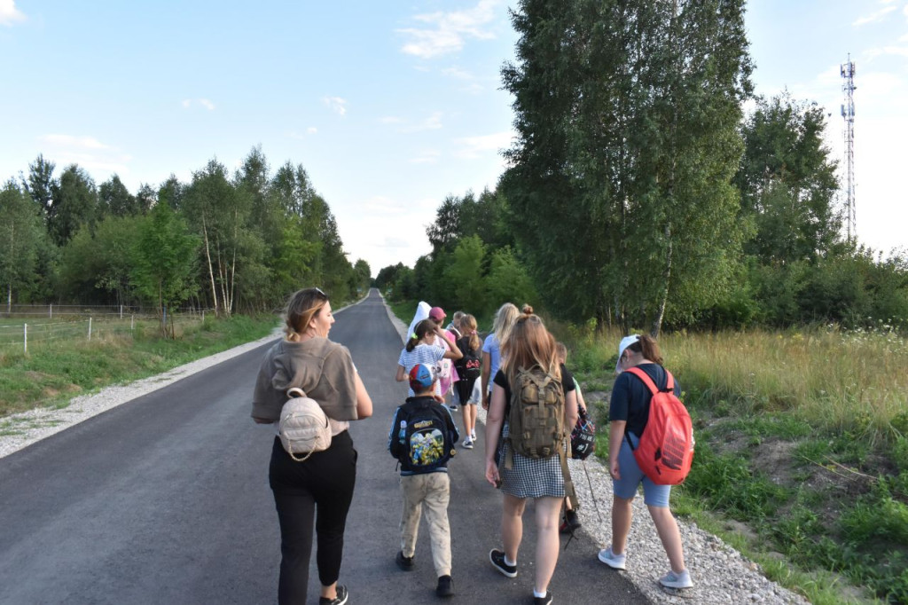 GCKiB w Gowarczowie zorganizowało międzypokoleniową grę terenową [zdjęcia]