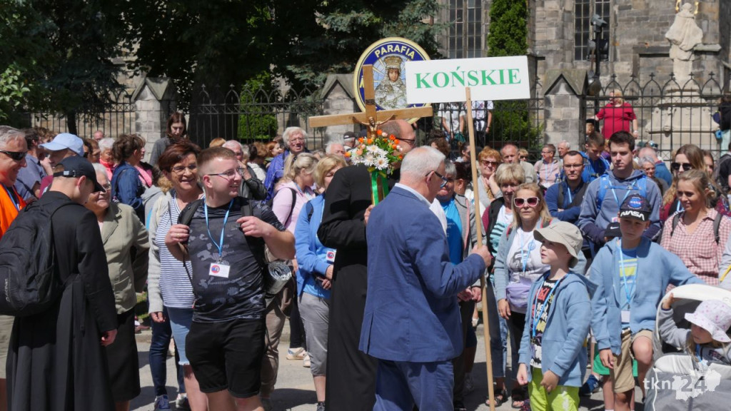 Na 45 konecką pielgrzymkę wyruszyło ponad 200 wiernych! [wideo,zdjęcia]