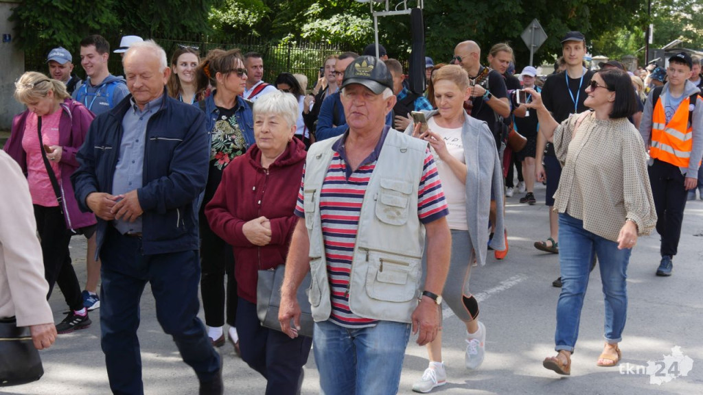 Na 45 konecką pielgrzymkę wyruszyło ponad 200 wiernych! [wideo,zdjęcia]