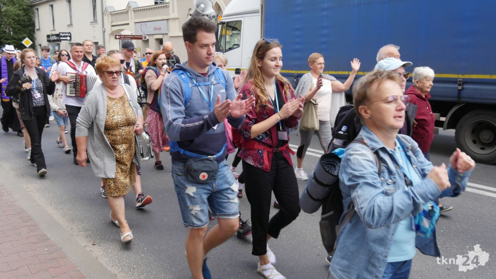 Na 45 konecką pielgrzymkę wyruszyło ponad 200 wiernych! [wideo,zdjęcia]