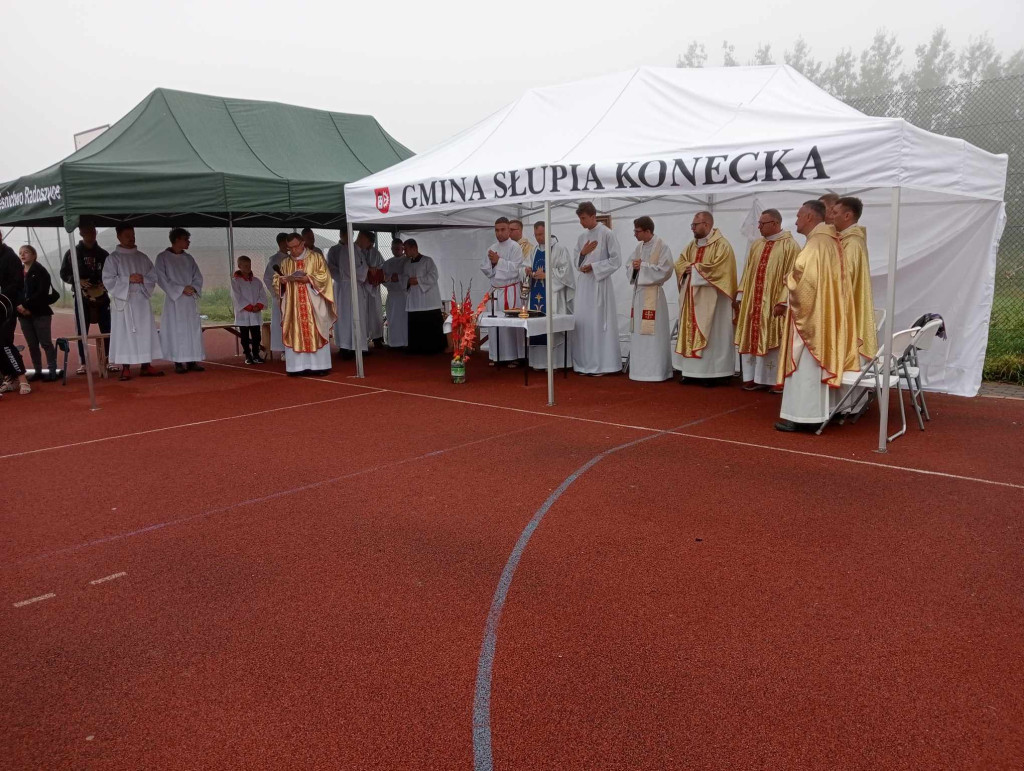 Koneccy pielgrzymi podczas trzeciego dnia wędrówki [zdjęcia]