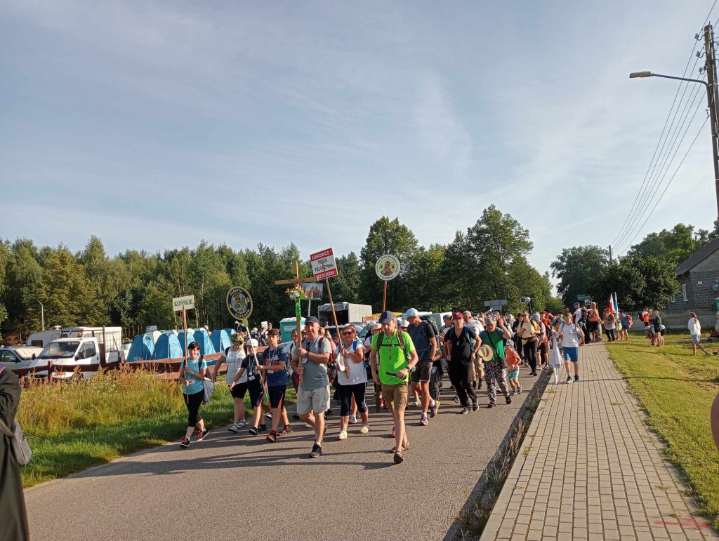 Kolejny dzień na pątniczym szlaku [fotorelacja]