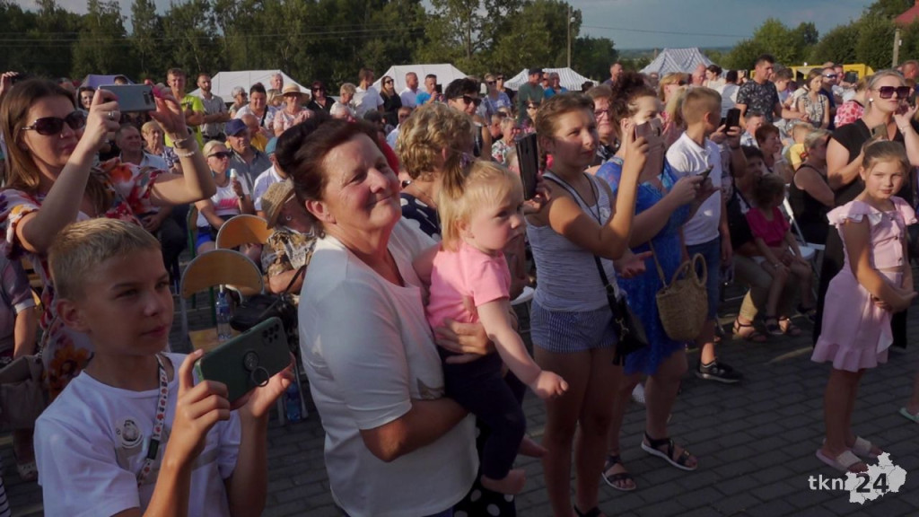 WIDEO: Dożynki w Słupi Koneckiej z koncertem Miłego Pana