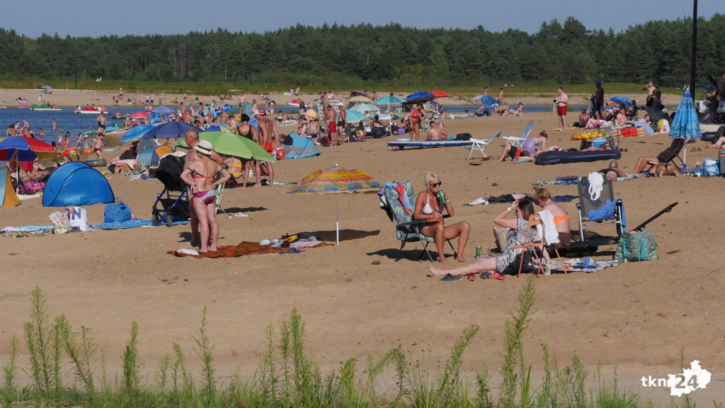 Oblężona Sielpia. Letnisko przyciągnęło dziesiątki tysięcy wczasowiczów [fotorelacja]