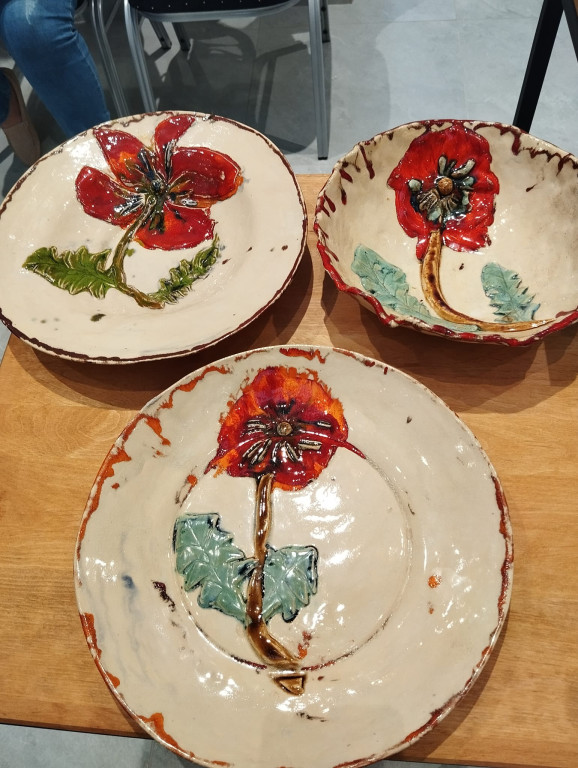 Ceramiczne dzieła sztuki można podziwiać w Domu Kultury w Końskich [zdjęcia]