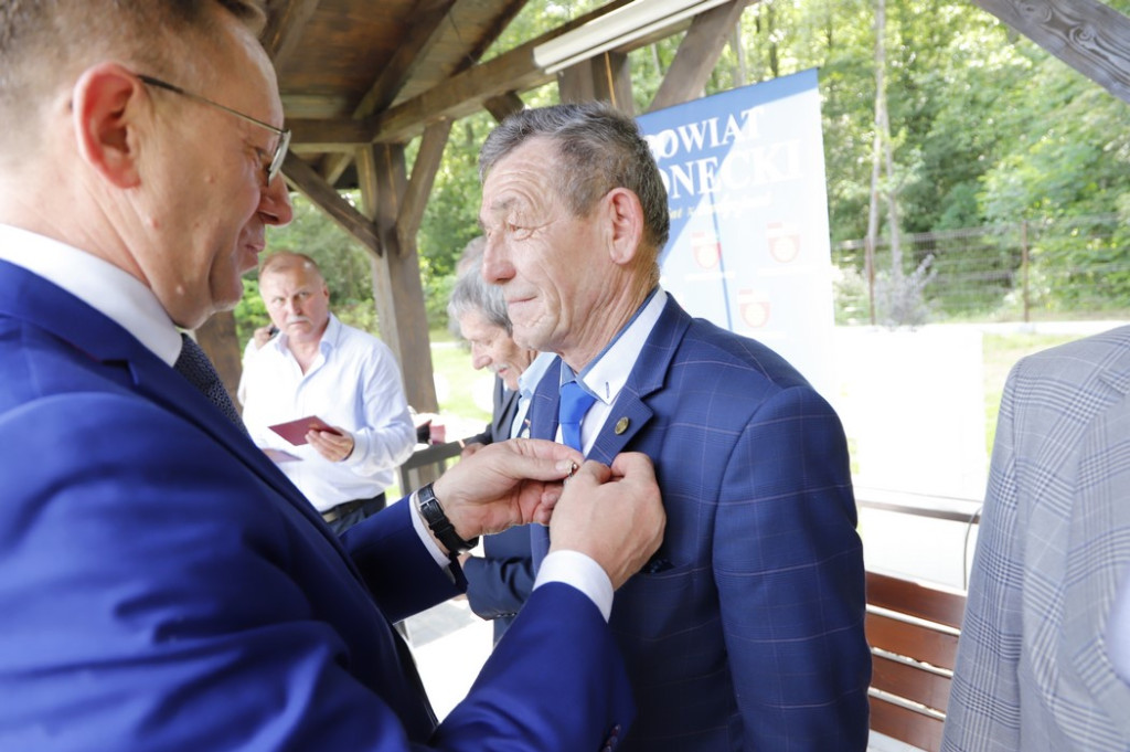 Dzień Pszczoły z medalami i odznakami [zdjęcia]