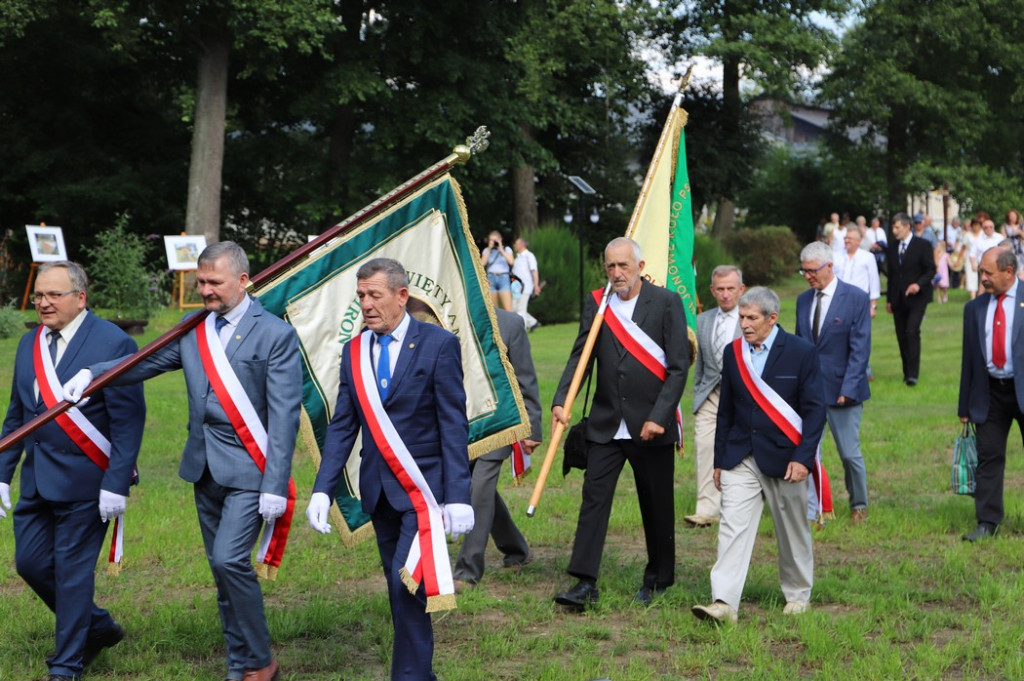 Dzień Pszczoły z medalami i odznakami [zdjęcia]