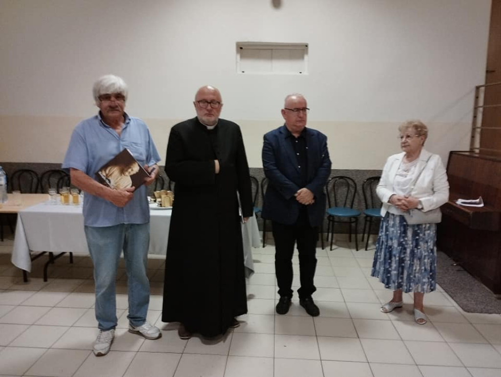 W Rogowie otwarto wystawę fotografii Jerzego Dziubińskiego