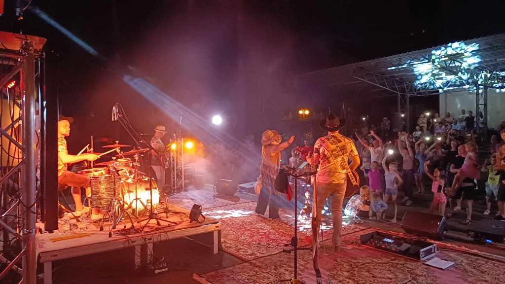 Dominika Wróbel & Chłopcy BigBeatowcy zagrali w Sielpi [zdjęcia]