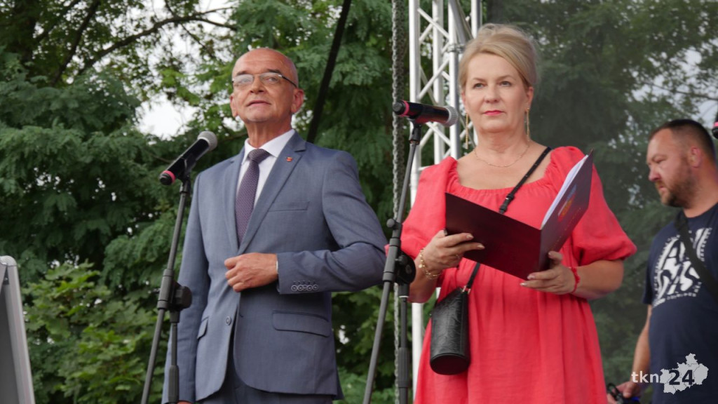 Rolnicze święto powiatu koneckiego z pięknymi wieńcami i na ludową nutę [wideo, zdjęcia]