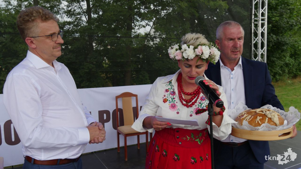 Rolnicze święto powiatu koneckiego z pięknymi wieńcami i na ludową nutę [wideo, zdjęcia]