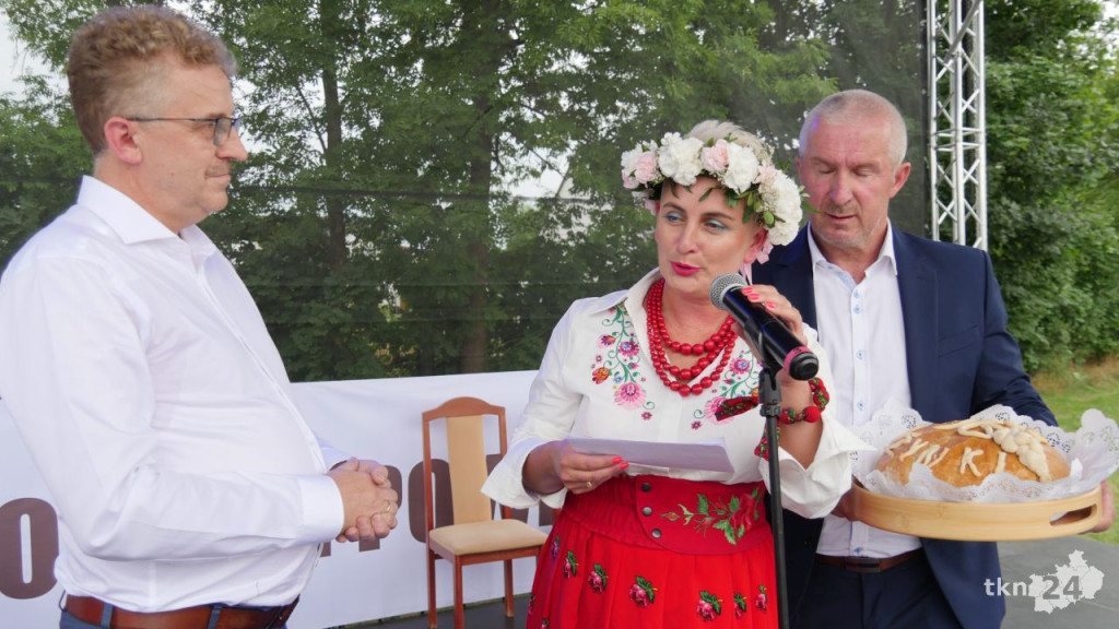 Rolnicze święto powiatu koneckiego z pięknymi wieńcami i na ludową nutę [wideo, zdjęcia]