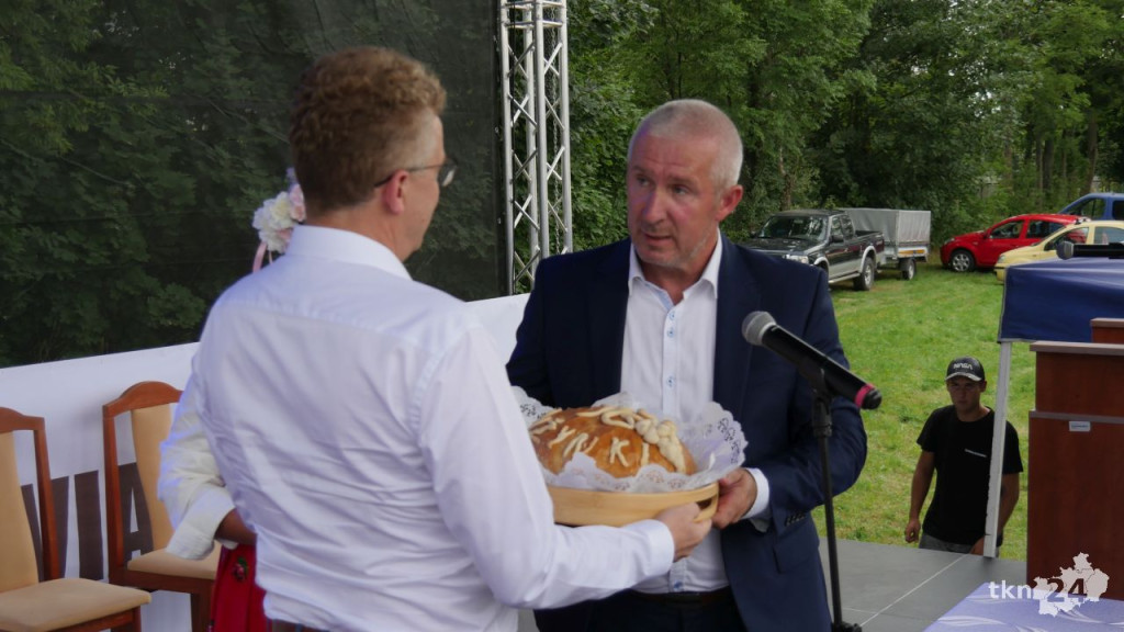 Rolnicze święto powiatu koneckiego z pięknymi wieńcami i na ludową nutę [wideo, zdjęcia]