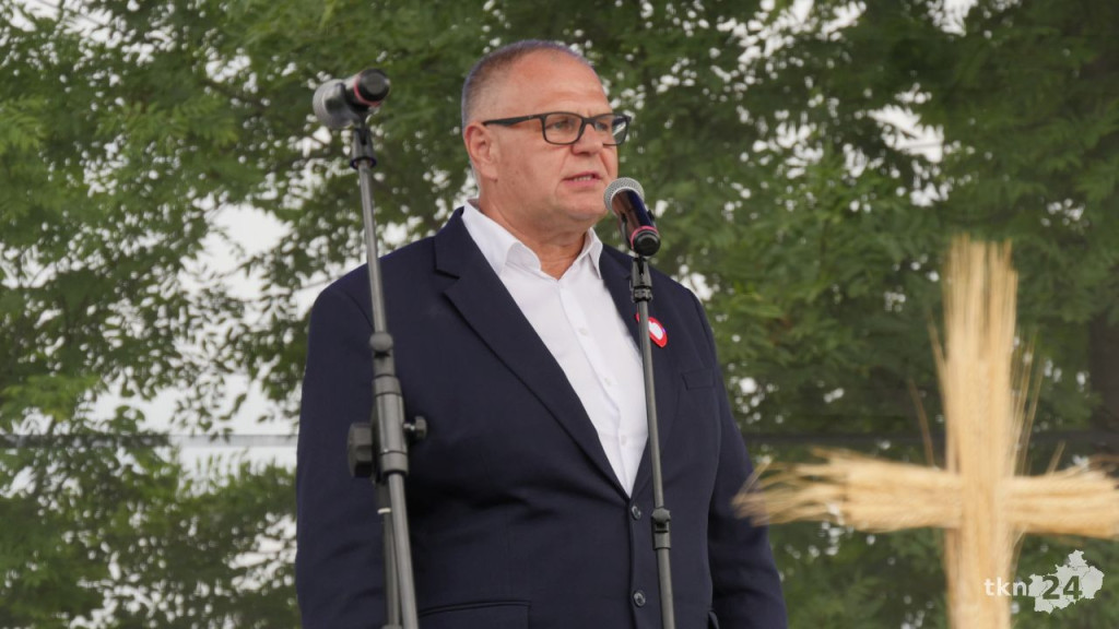 Rolnicze święto powiatu koneckiego z pięknymi wieńcami i na ludową nutę [wideo, zdjęcia]