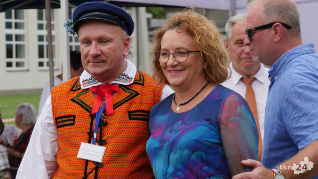Rolnicze święto powiatu koneckiego z pięknymi wieńcami i na ludową nutę [wideo, zdjęcia]