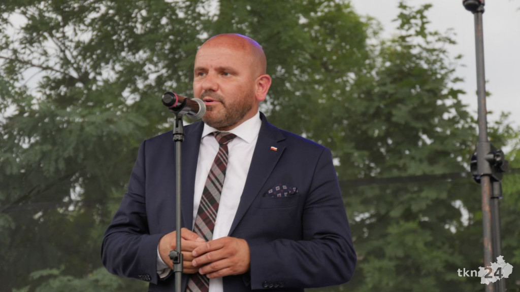 Rolnicze święto powiatu koneckiego z pięknymi wieńcami i na ludową nutę [wideo, zdjęcia]