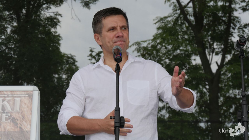 Rolnicze święto powiatu koneckiego z pięknymi wieńcami i na ludową nutę [wideo, zdjęcia]