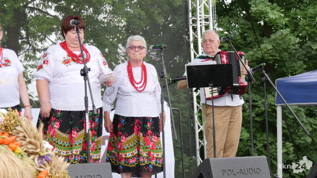 Rolnicze święto powiatu koneckiego z pięknymi wieńcami i na ludową nutę [wideo, zdjęcia]