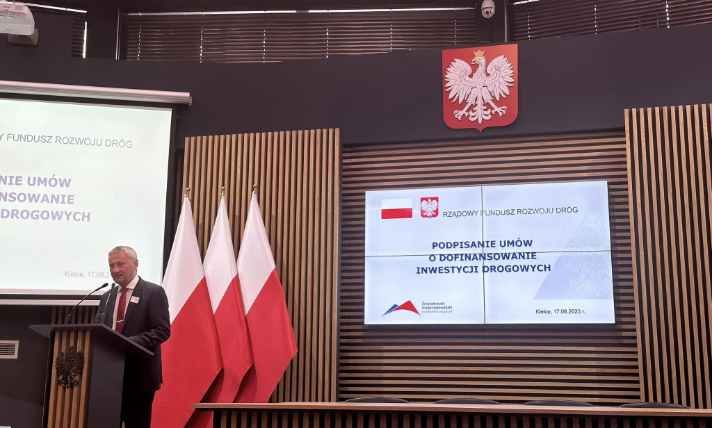 Powiat Konecki i Gmina Fałków z rządowym wsparciem na drogi [zdjęcia]