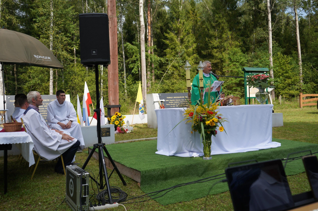 Uczcili pamięć wysiedlonych mieszkańców wsi Ludwinów [zdjęcia]