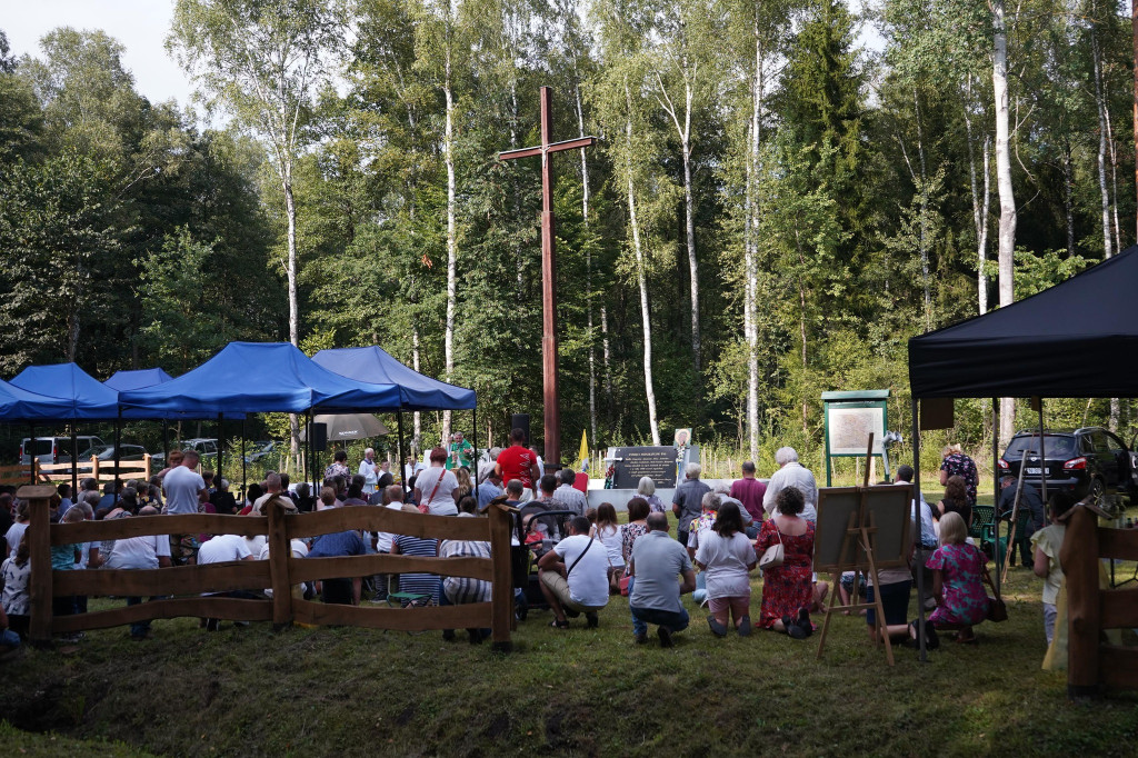Uczcili pamięć wysiedlonych mieszkańców wsi Ludwinów [zdjęcia]