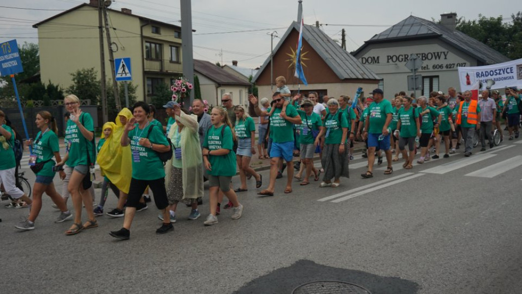 W Radoszycach witali powracających pielgrzymów [zdjęcia]