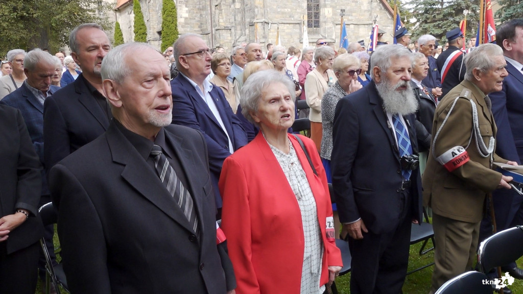 Niedzielne obchody Koneckiego Września. Koncert Reprezentacyjnego Zespołu Artystycznego Wojska Polskiego i polowa msza święta [wideo, zdjęcia]