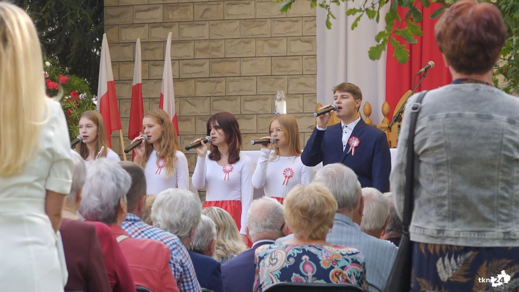 Niedzielne obchody Koneckiego Września. Koncert Reprezentacyjnego Zespołu Artystycznego Wojska Polskiego i polowa msza święta [wideo, zdjęcia]