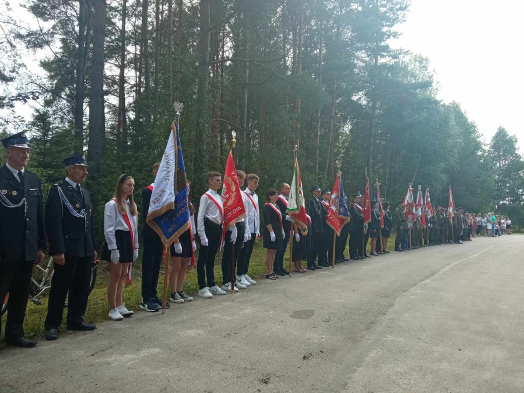 Społeczność gminy Smyków spotkała się na uroczystości w Trawnikach [zdjęcia]