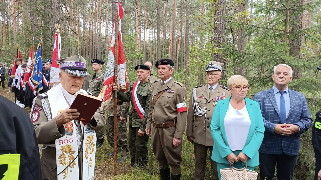 Społeczność gminy Smyków spotkała się na uroczystości w Trawnikach [zdjęcia]