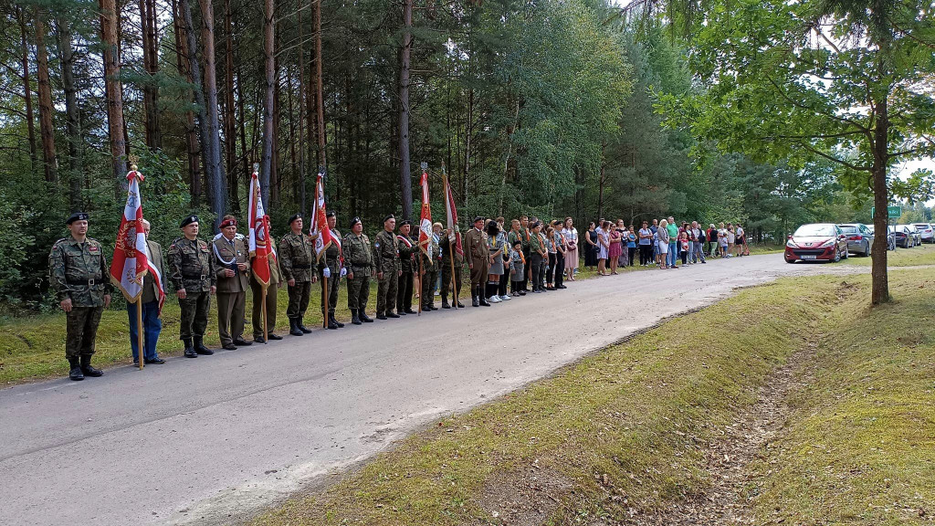 Społeczność gminy Smyków spotkała się na uroczystości w Trawnikach [zdjęcia]