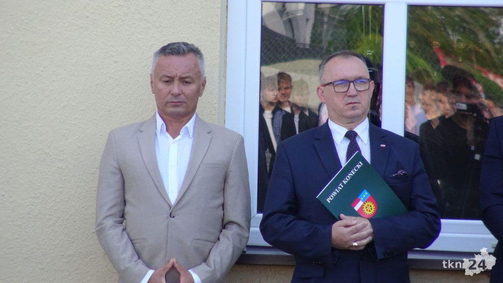 Wybrzmiał pierwszy dzwonek. Tak witano nowy rok szkolny [wideo, zdjęcia]