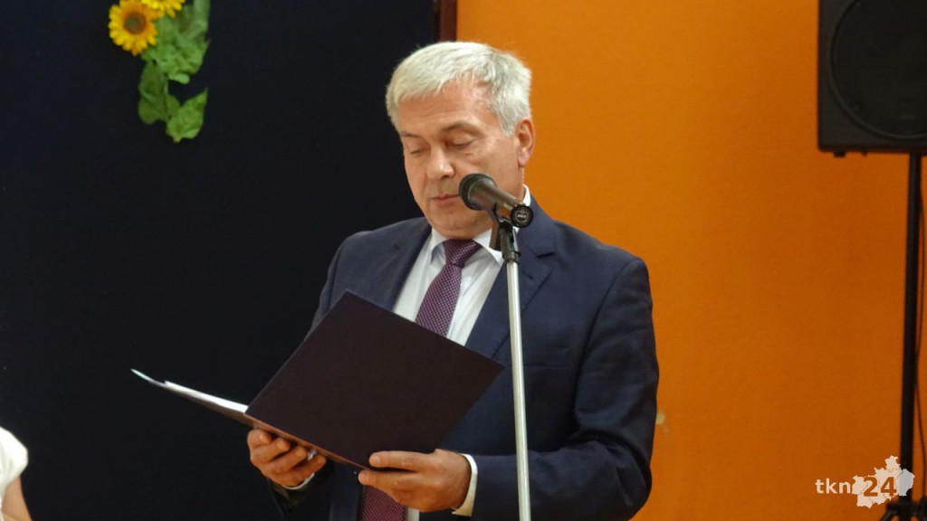 Wybrzmiał pierwszy dzwonek. Tak witano nowy rok szkolny [wideo, zdjęcia]
