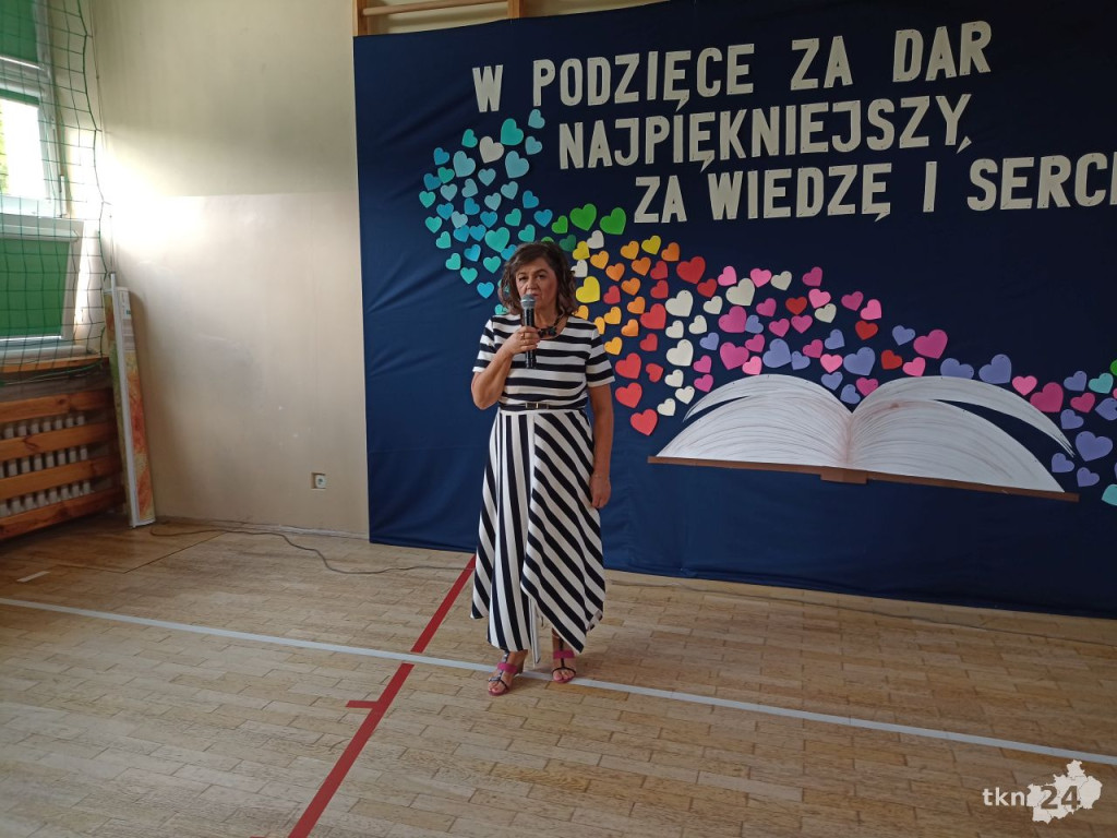 Wybrzmiał pierwszy dzwonek. Tak witano nowy rok szkolny [wideo, zdjęcia]