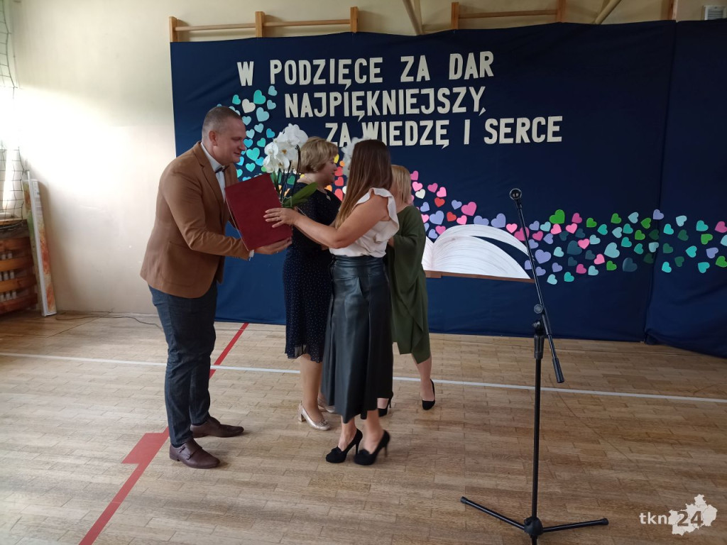 Wybrzmiał pierwszy dzwonek. Tak witano nowy rok szkolny [wideo, zdjęcia]