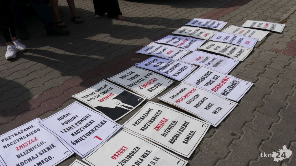 Protest po konwencji PiS w Końskich [wideo, zdjęcia]