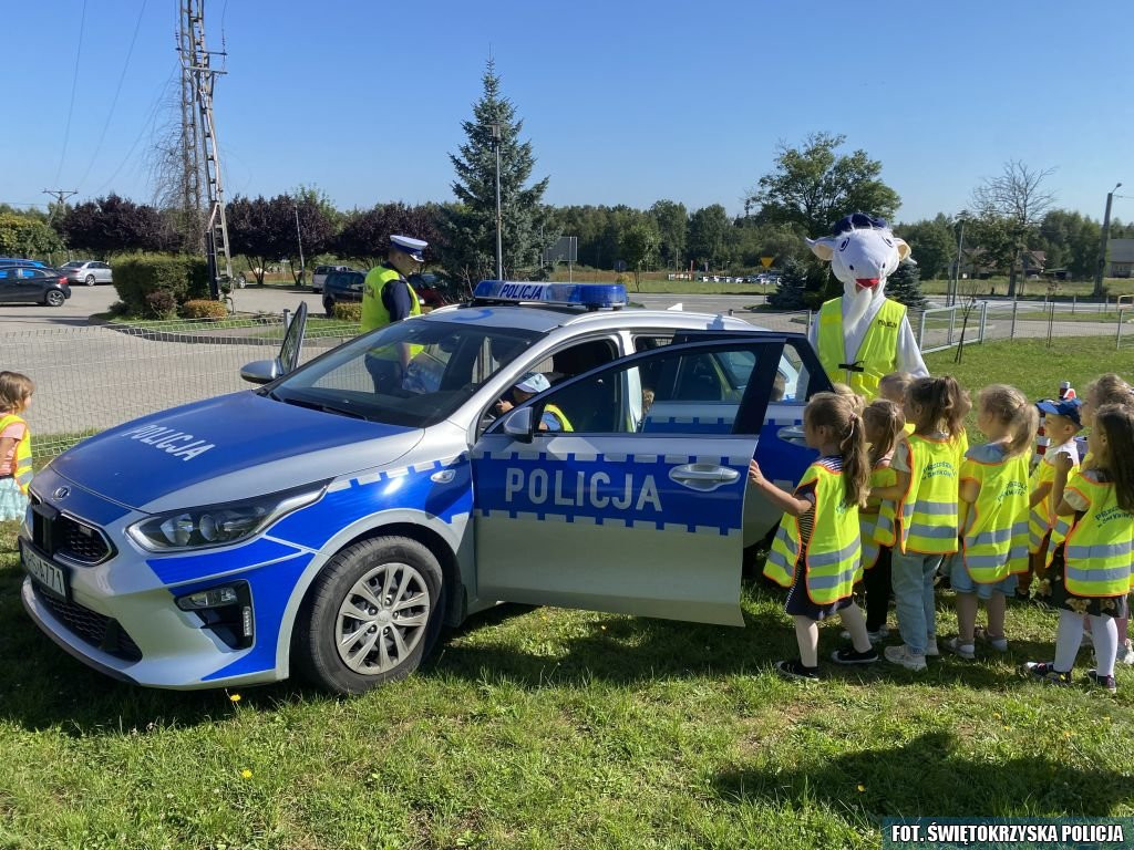 Spotkanie profilaktyczne z Koziołkiem Spoko w Smykowie [zdjęcia]