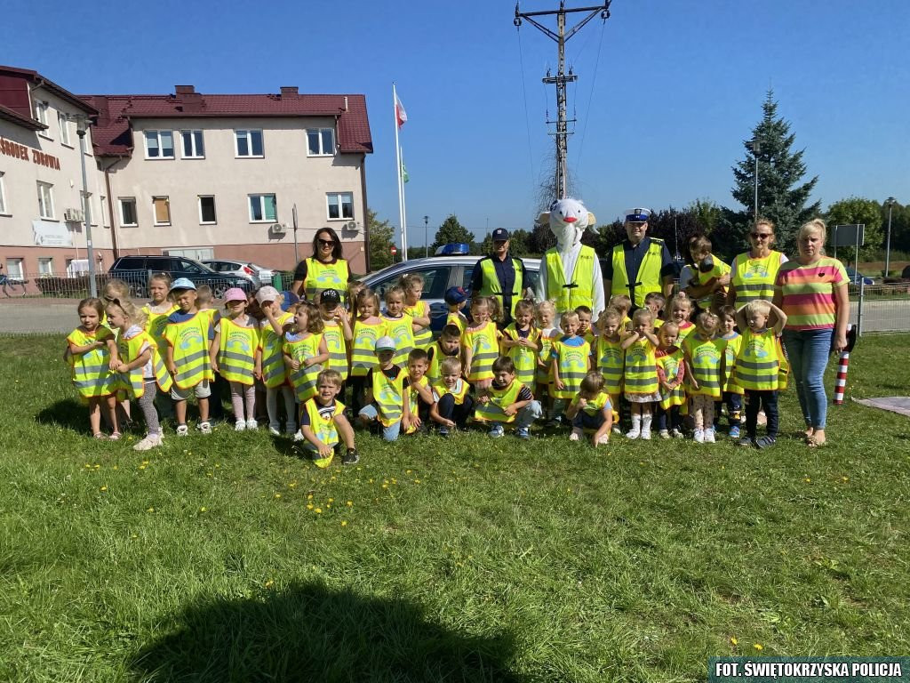 Spotkanie profilaktyczne z Koziołkiem Spoko w Smykowie [zdjęcia]