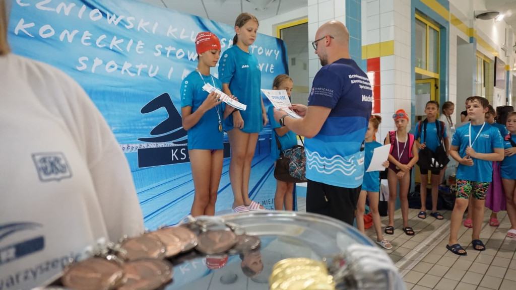W Czarnieckiej Górze znów rywalizowali pływacy [zdjęcia]
