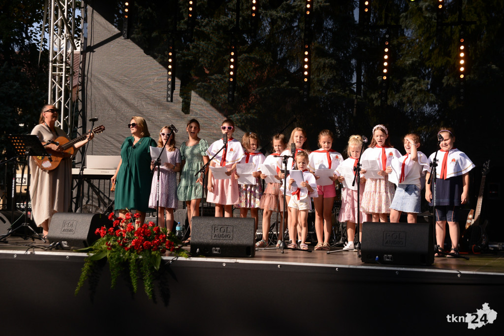 WIDEO: Parafialne pożegnanie lata z Wawelami w Końskich